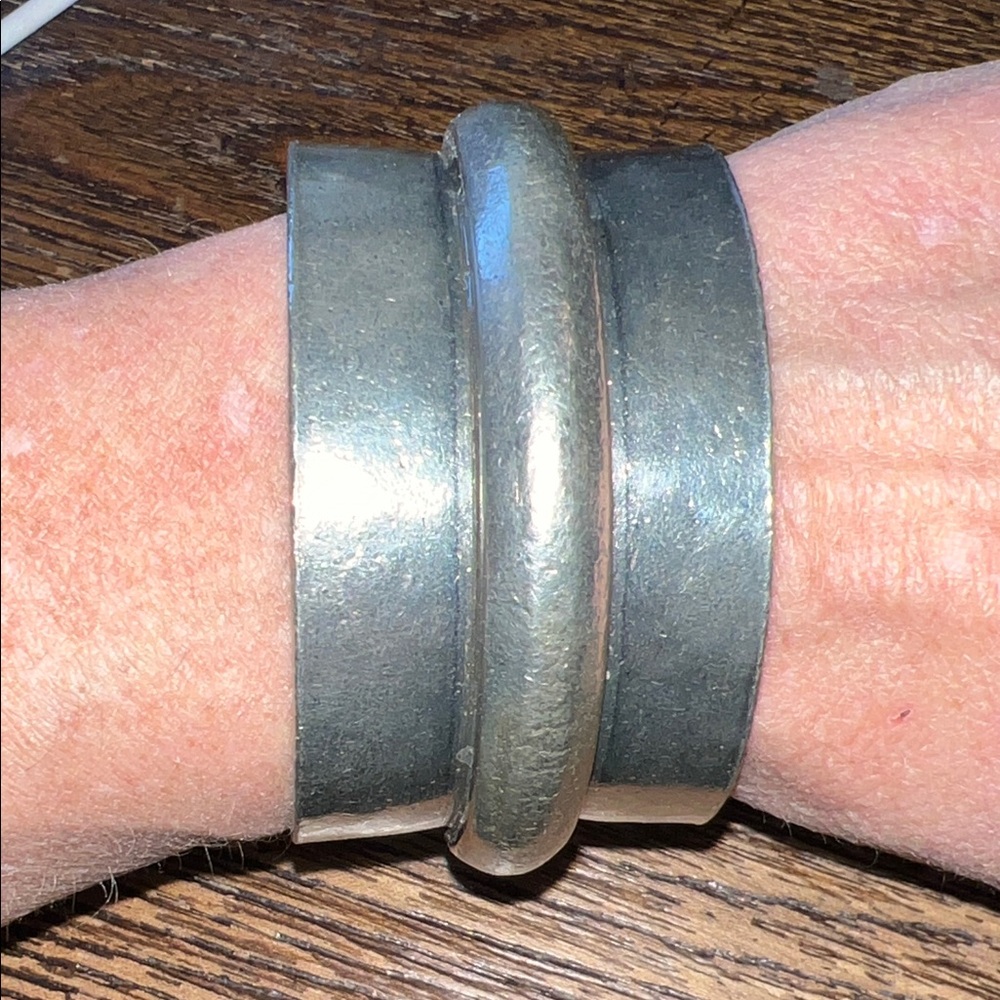 2B 2 bandits Heavy cuff bracelet